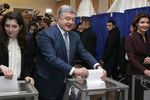 Кандидат в Президенты Украины Петр Порошенко на избирательном участке в Киеве, 31 марта 2019 года