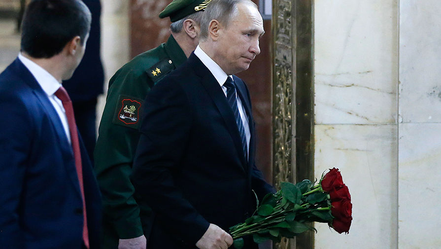 Президент России Владимир Путин на&nbsp;церемонии прощания с&nbsp;послом Андреем Карловым в&nbsp;здании МИДа на&nbsp;Смоленской площади, 22&nbsp;декабря 2016&nbsp;года