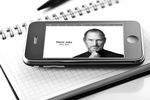 
В течение двух недель после смерти Стива Джобса официальный сайт Apple открывал страницу с именем и годами жизни основателя компании рядом с его черно-белым портретом. При нажатии на изображение показывался некролог: «Apple потеряла провидца и творческого гения, а мир потерял величайшего человека. Те из нас, кому посчастливилось знать Стива лично и работать рядом с ним, утратили близкого друга и наставника. Стив оставил после себя компанию, которую мог создать только он, и его дух всегда будет главной основой Apple».
