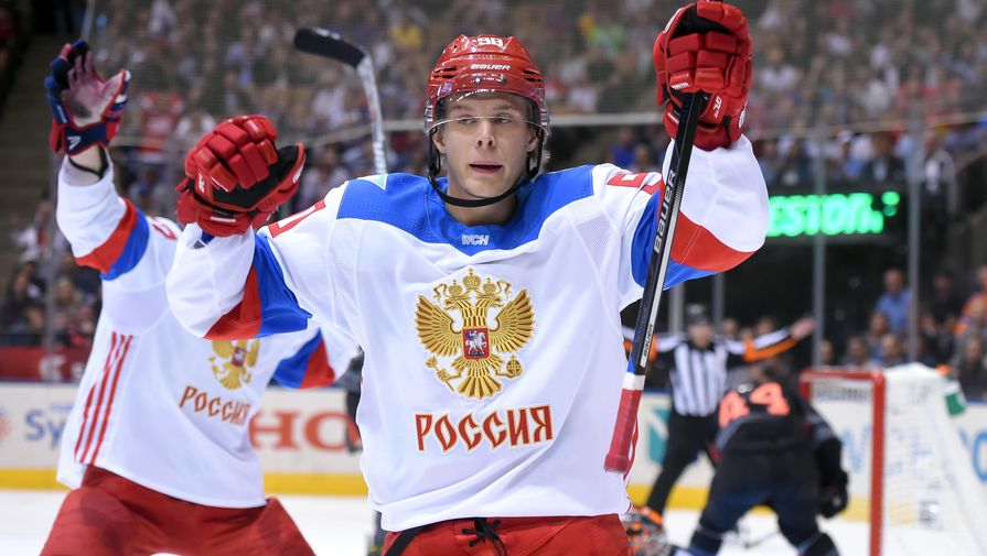 Владислав Наместников (на переднем плане) начал камбэк сборной России в&nbsp;матче с&nbsp;Северной Америкой