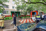 Экстренные службы на месте взрыва и пожара в жилом доме на Дорожной улице в Москве, 5 июня 2020 года