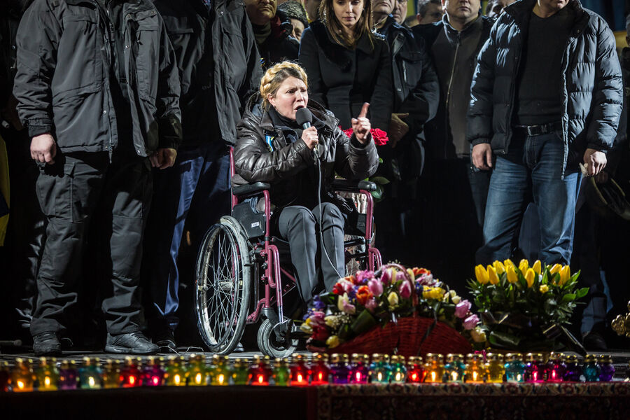 Бывший премьер-министр Украины Юлия Тимошенко во время выступления перед&nbsp;протестующими на&nbsp;площади Независимости в&nbsp;Киеве, 22&nbsp;февраля 2014&nbsp;года 