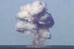 Испытание бомбы GBU-43/B в 2003 году