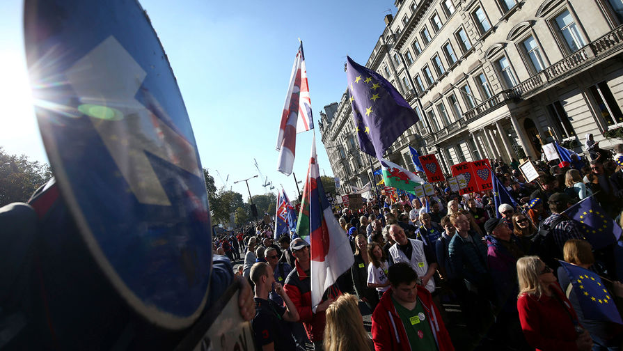 Участники митинга против Брекзита, Лондон, 20 октября 2018 года