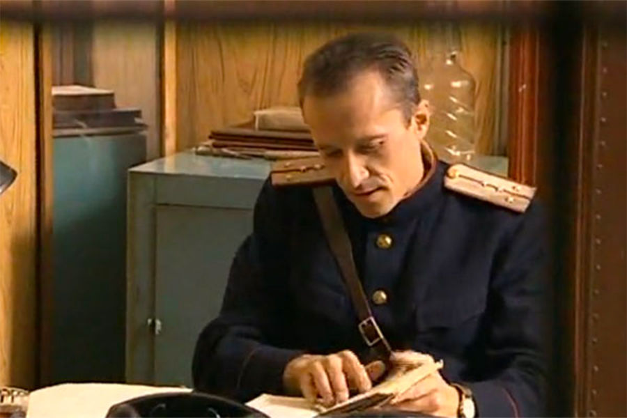 Кадр из&nbsp;сериала &laquo;МУР есть МУР&raquo; (2004)