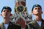 Десантники во время празднования Дня Воздушно-десантных войск РФ