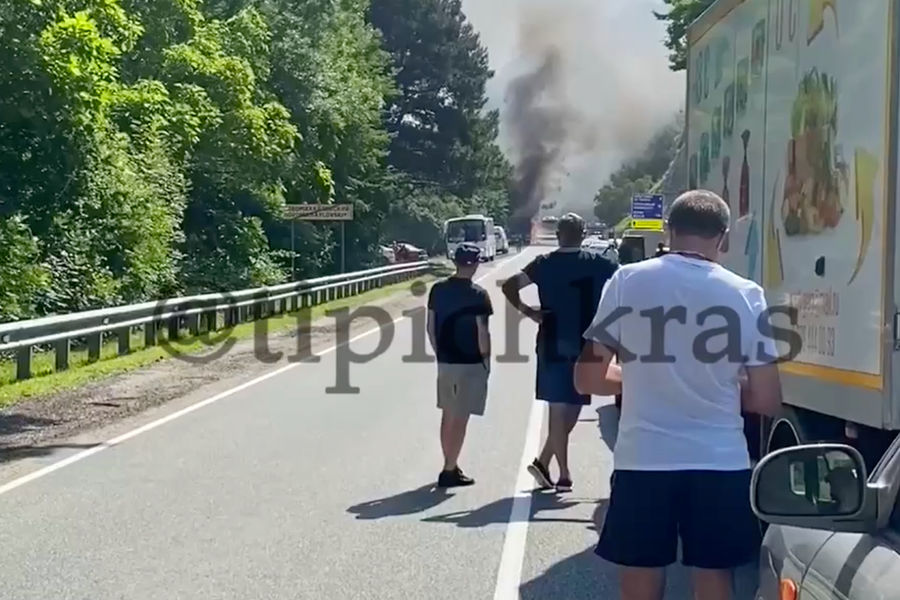 Последствия ДТП с&nbsp;автобусами в&nbsp;Туапсинском районе на&nbsp;Кубани, 21&nbsp;июля 2021&nbsp;года 