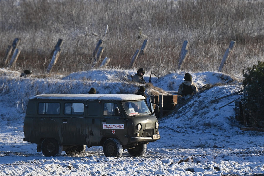 Автомобиль медицинской службы во время совместных учений России и Белоруссии &laquo;Союзная решимость-2022&raquo;, февраль 2022&nbsp;года