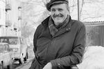 Юрий Яковлев на прогулке, 1988 год