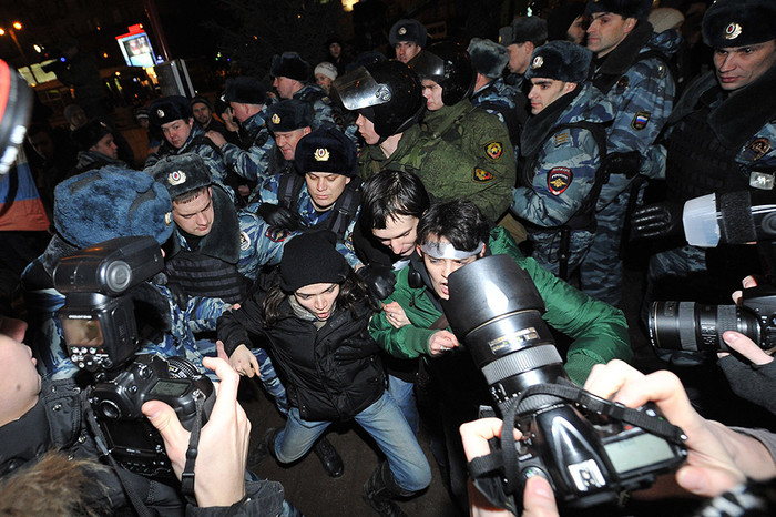 Задержание участников несанкционированного митинга в&nbsp;поддержку &laquo;узников Болотной&raquo; на&nbsp;Манежной площади