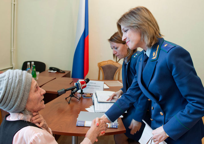 Прокурор Республики Крым Наталья Поклонская во время личного приема граждан