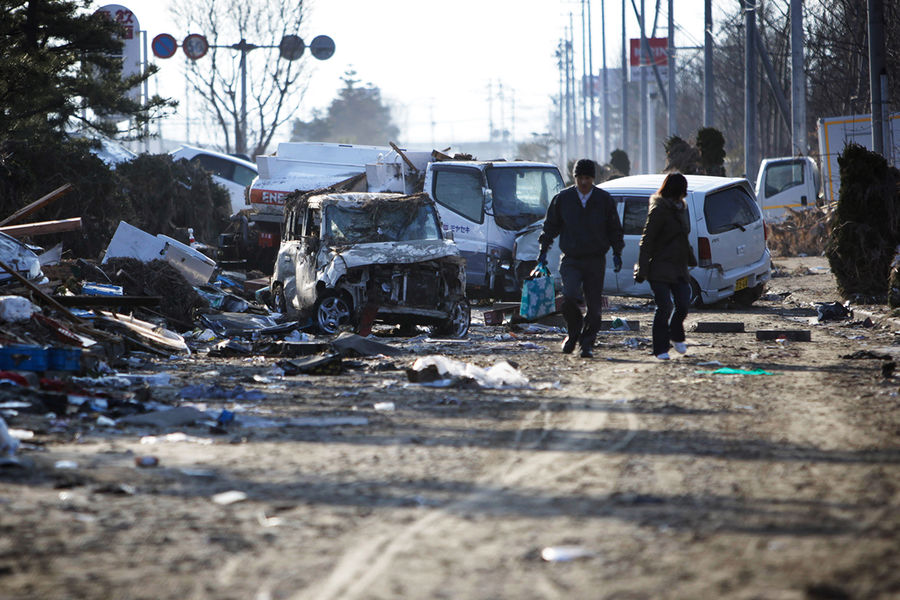 Город Сендай, префектура Мияги, Япония, 12&nbsp;марта 2011&nbsp;года