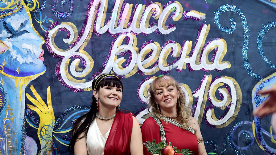 Участницы конкурса красоты «Мисс весна-2019» во время выступления в Исправительной колонии №10 в селе Горном.