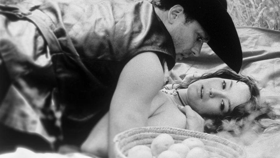 Актриса Анна Самохина в сцене из фильма «Царская охота» (1990)