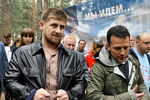 Рамзан Кадыров и Василий Якеменко на всероссийском слeте движения «Наши», который проходит на озере Селигер (2006 г.)