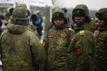 Военнослужащие Вооруженных сил Анголы на полигоне Луга в Ленинградской области в День ракетных войск и артиллерии