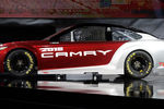 Toyota Camry для гонок NASCAR на моторшоу в Детройте, 9 января 2017 года