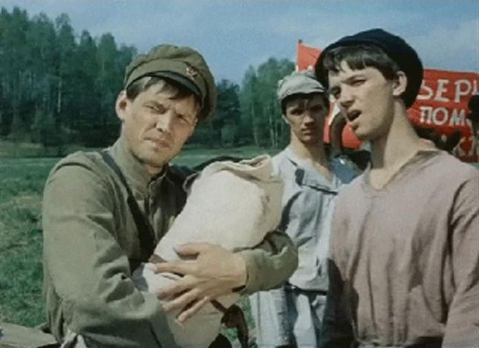 Александр Галибин в сцене из телефильма «Джек Восьмёркин – «американец» (1986-1987)