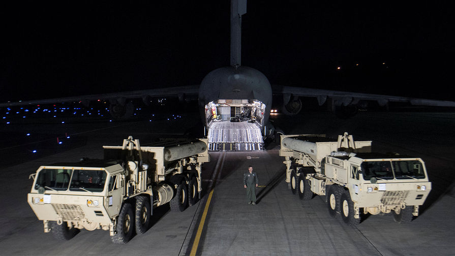 Комплексы THAAD после прибытия на&nbsp;авиабазу Осан в&nbsp;южнокорейском Пхёнтхэке, 6&nbsp;марта 2017&nbsp;года