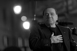 <b>Сильвио Берлускони (29 сентября 1936 — 12 июня 2023) </b>— итальянский государственный и политический деятель. Основатель и бессменный лидер партии «Вперед, Италия», четыре раза возглавлявший правительство страны. Берлускони стал первым мультимиллиардером, возглавившим правительство европейского государства. Один из самых богатых людей Италии, страховой магнат, собственник банков и СМИ, он был владельцем контрольного пакета акций компании Fininvest и ФК «Милан». По версии Forbes, в 2005 году Берлускони с состоянием в $12 млрд находился на 25 месте в рейтинге самых богатых людей мира.
