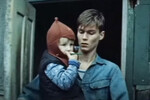 <b>Кадр из фильма «Сентиментальное путешествие на картошку» (1986)</b>
<br>
В картине он сыграл главного героя — молодого студента Петю Карташова, который с другими первокурсниками едет «на картошку» и в деревне переживает первую в жизни любовную драму.