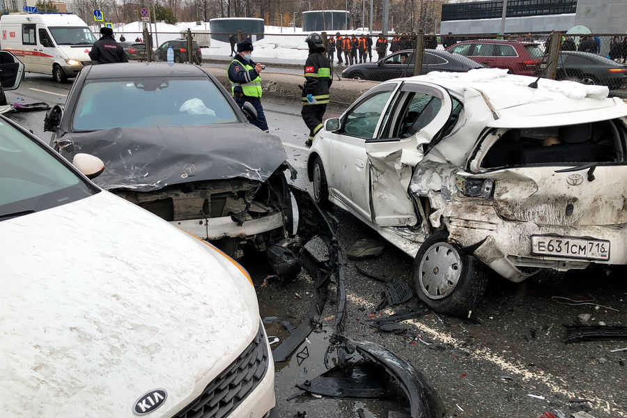 Последствия аварии на&nbsp;Рублевском шоссе в&nbsp;районе станции метро «Кунцевская», 8&nbsp;февраля 2022&nbsp;года