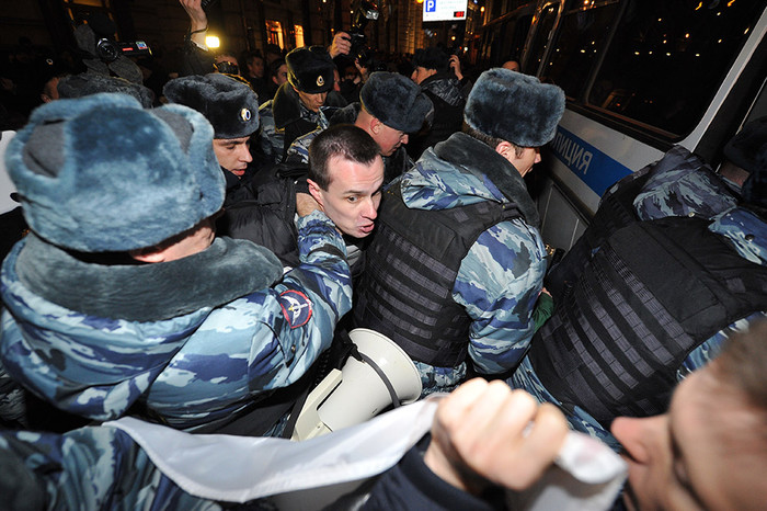 Задержание участников несанкционированного митинга в&nbsp;поддержку &laquo;узников Болотной&raquo; на&nbsp;Манежной площади