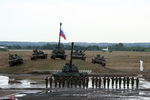 Показательное выступление российских военных перед гостями «Оборонэкспо-2014»
