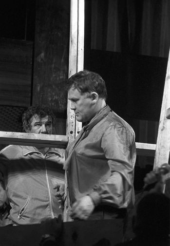 Валерий Хлевинский в&nbsp;сцене из&nbsp;спектакля по&nbsp;пьесе Александра Галина &laquo;Стена&raquo;, 1987&nbsp;год