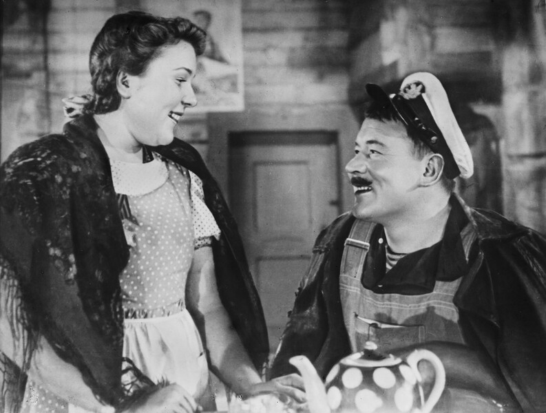 Вера Васильева и Борис Андреев в&nbsp;фильме &laquo;Сказание о&nbsp;земле Сибирской&raquo;, 1947&nbsp;год