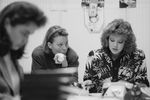Эфир передачи «Вести» Москва. Телевизионный журналист Светлана Сорокина и выпускающий редактор Марина Лиллевяли во время подготовки к эфиру, 1992 год