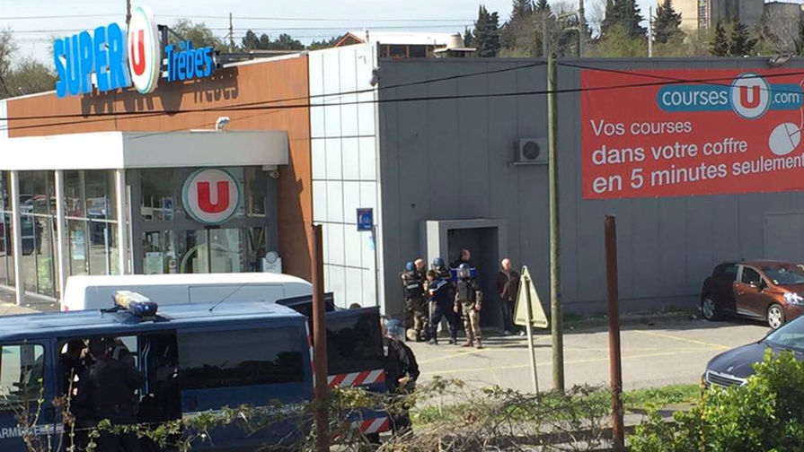 Ситуация на&nbsp;месте захвата заложников в&nbsp;супермаркете в&nbsp;коммуне Треб на&nbsp;юге Франции, 23 марта 2018 года