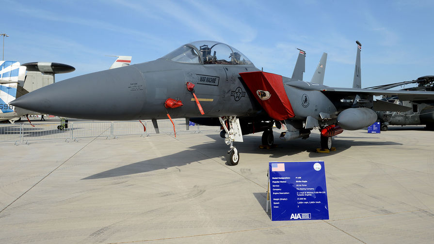 F-15E «Страйк Игл» — американский двухместный истребитель-бомбардировщик