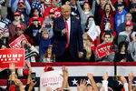 Президент США Дональд Трамп во время предвыборного мероприятия в Нью-Гэмпшире, 10 февраля 2020 года