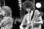 Роберт Плант и Джимми Пейдж во время выступления в Филадельфии, 1985 год 