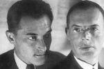 Илья Ильф и Евгений Петров в «Гудке», 1929 год. Фото В. Иваницкого<br><br>
Фотография из книги Ильфа и Петрова «Даешь Москву!» издательства «Эксмо»