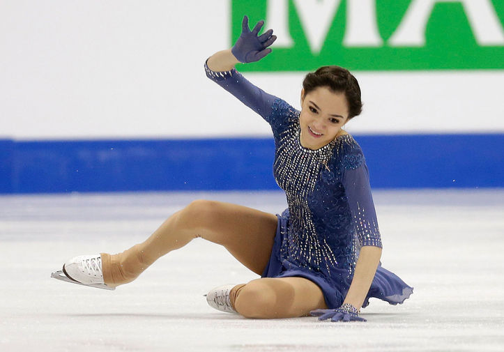 Евгения Медведева во время произвольной программы на чемпионате Европы по фигурному катанию в Братиславе