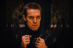 <b>«Отель «Гранд Будапешт» (2015)</b>
<br><br>
Как рассказывал актер, режиссер пригласил его в «Отель «Гранд Будапешт» на очень раннем этапе подготовки к съемкам — и дал очень четкие рамки, в которых нужно было действовать. В 2025-м вышел еще один фильм Андерсона с Дефо – «Финикийская схема».