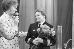 Валентина Леонтьева ведет телепередачу «От всей души», 1976 год