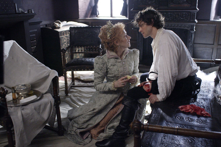 Хелен Миррен и Хью Дэнси в сериале «Елизавета I» (2005)