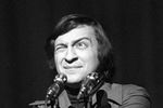 Эстрадный артист Геннадий Хазанов в спектакле «Мелочи жизни», созданном в содружестве с Аркадием Хайтом, 1979 год