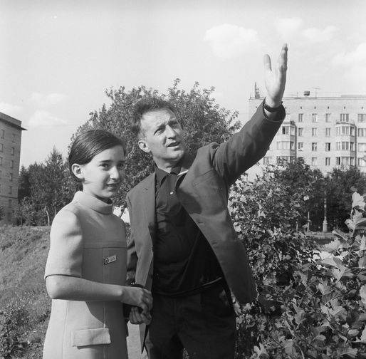 Итальянский писатель Джанни Родари с дочерью Паолой - гости V Московского Международного кинофестиваля, 1967 года