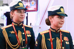 Посетители на Международном военно-техническом форуме «Армия-2023» на территории Конгрессно-выставочного центра военно-патриотического парка «Патриот», 14 августа 2023 год