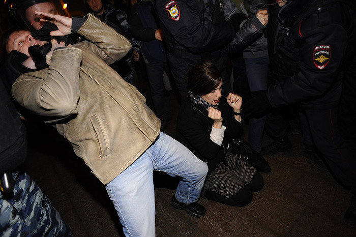 Задержание участников несанкционированного митинга в поддержку «узников Болотной» на Манежной площади