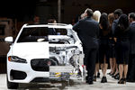 Автомобиль Jaguar XF в разрезе