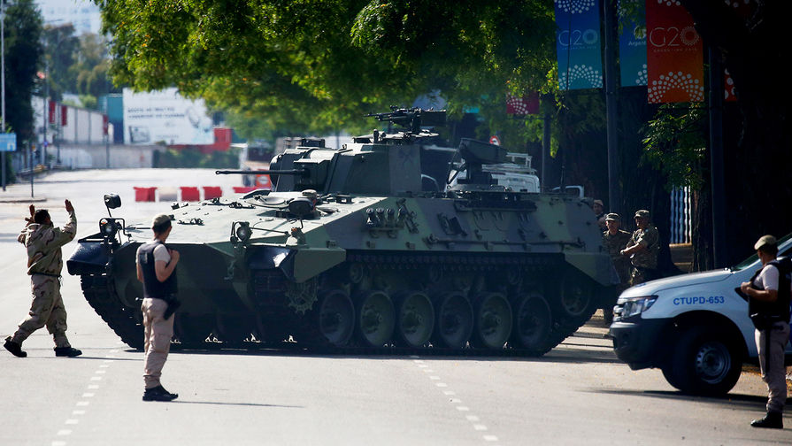 Военная техника на&nbsp;улицах Буэнос-Айреса, 30 ноября 2018 года
