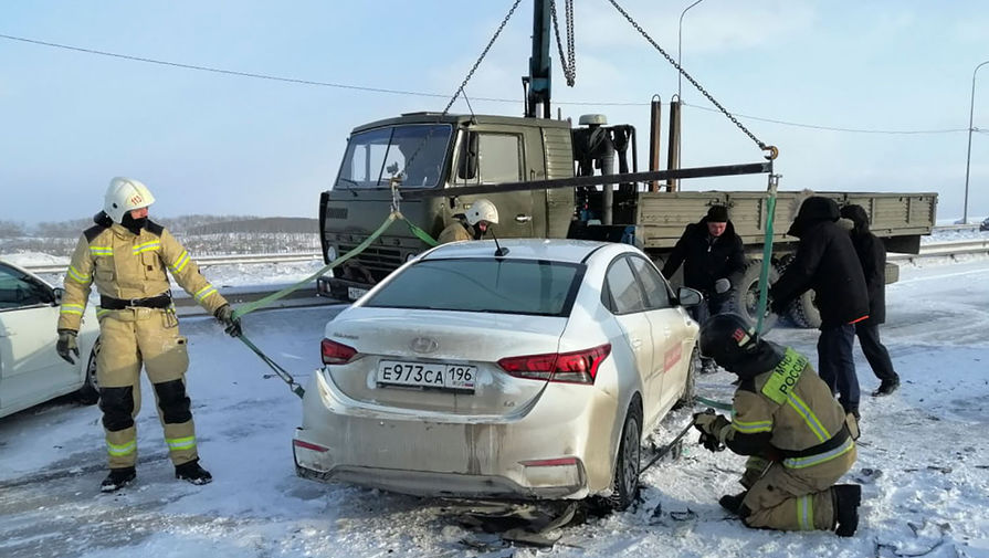 Массовое ДТП на&nbsp;трассе М5 &laquo;Урал&raquo; в&nbsp;Свердловской области, 7&nbsp;февраля 2021&nbsp;года