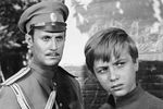 Роль советского разведчика времен Гражданской войны Павла Кольцова в фильме «Адъютант его превосходительства» сделала Юрия Соломина известным на всю страну