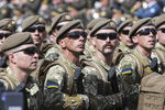 Украинские военнослужащие на параде в честь Дня независимости Украины в Киеве, 24 августа 2017 года