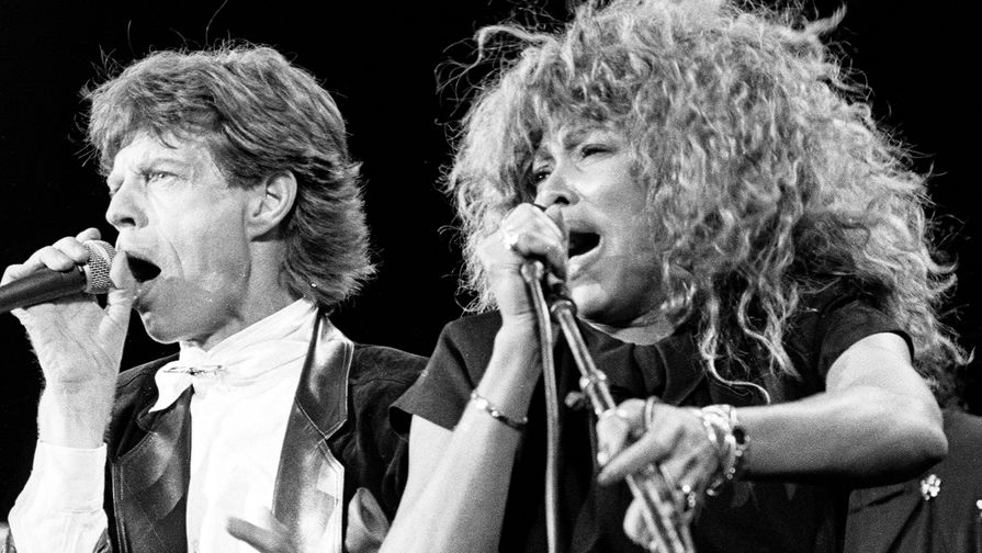 Мик Джаггер и Тина Тернер во время выступления на церемонии включения The Rolling Stones в Зал славы рок-н-ролла, 1989 год